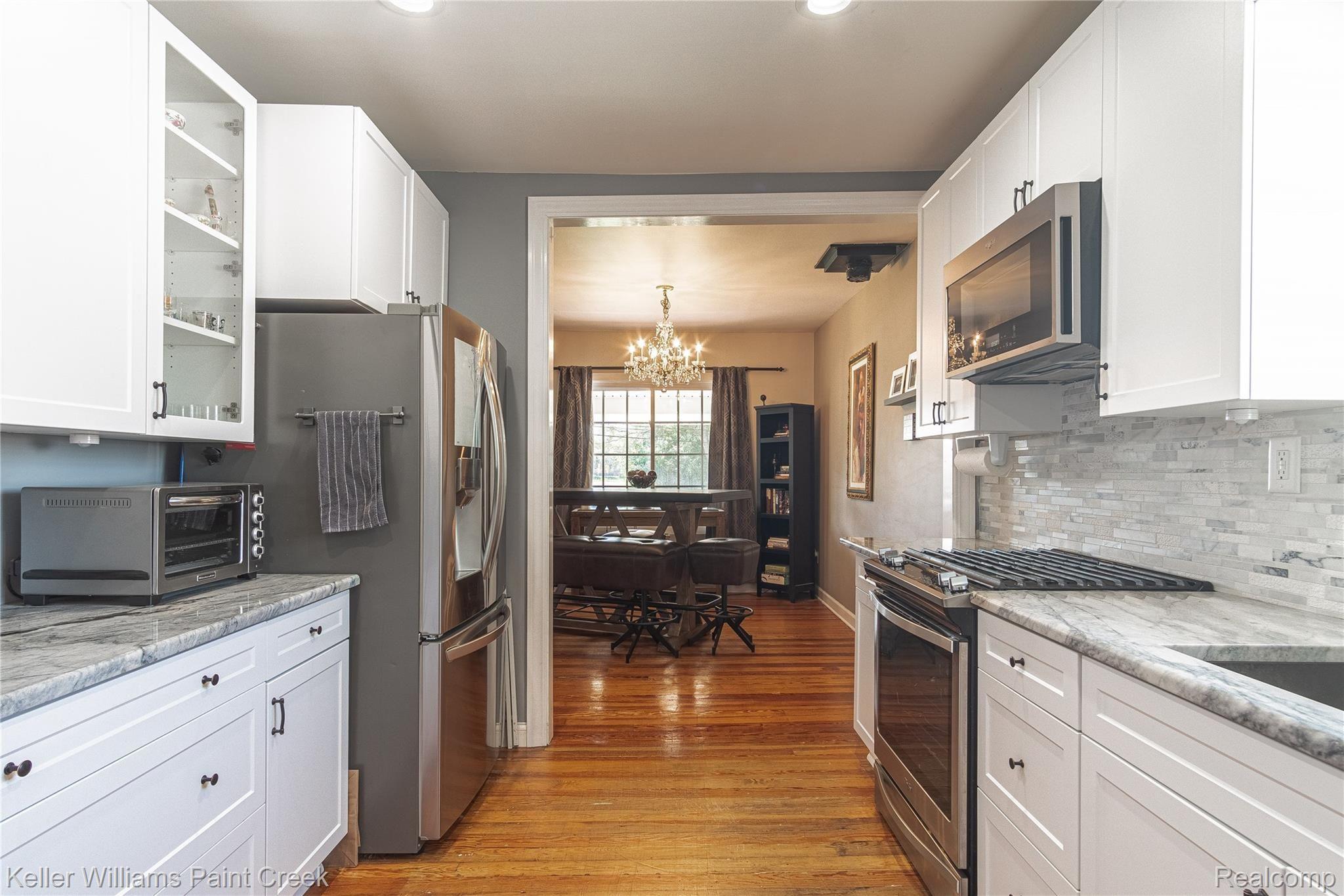 1598 West Auburn Road Rochester, MI 48309 - Photo 27 of 51 Interiors (15 of 44).jpg