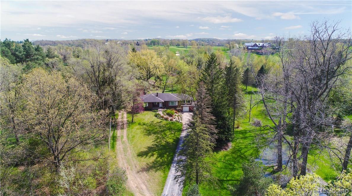 1759 West Gunn Road Rochester, MI 48306 - Photo 24 of 33 1759 W Gunn Road (2).JPG