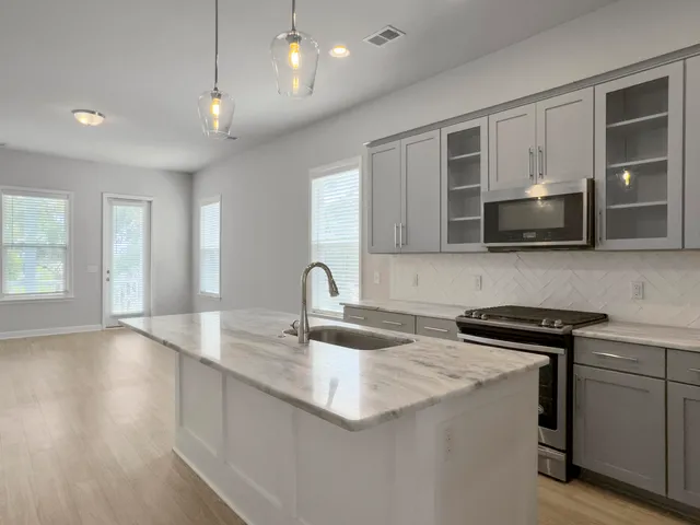 $699,000 | 118 Howard Mary Drive, Unit 118B, Charleston, SC 29412