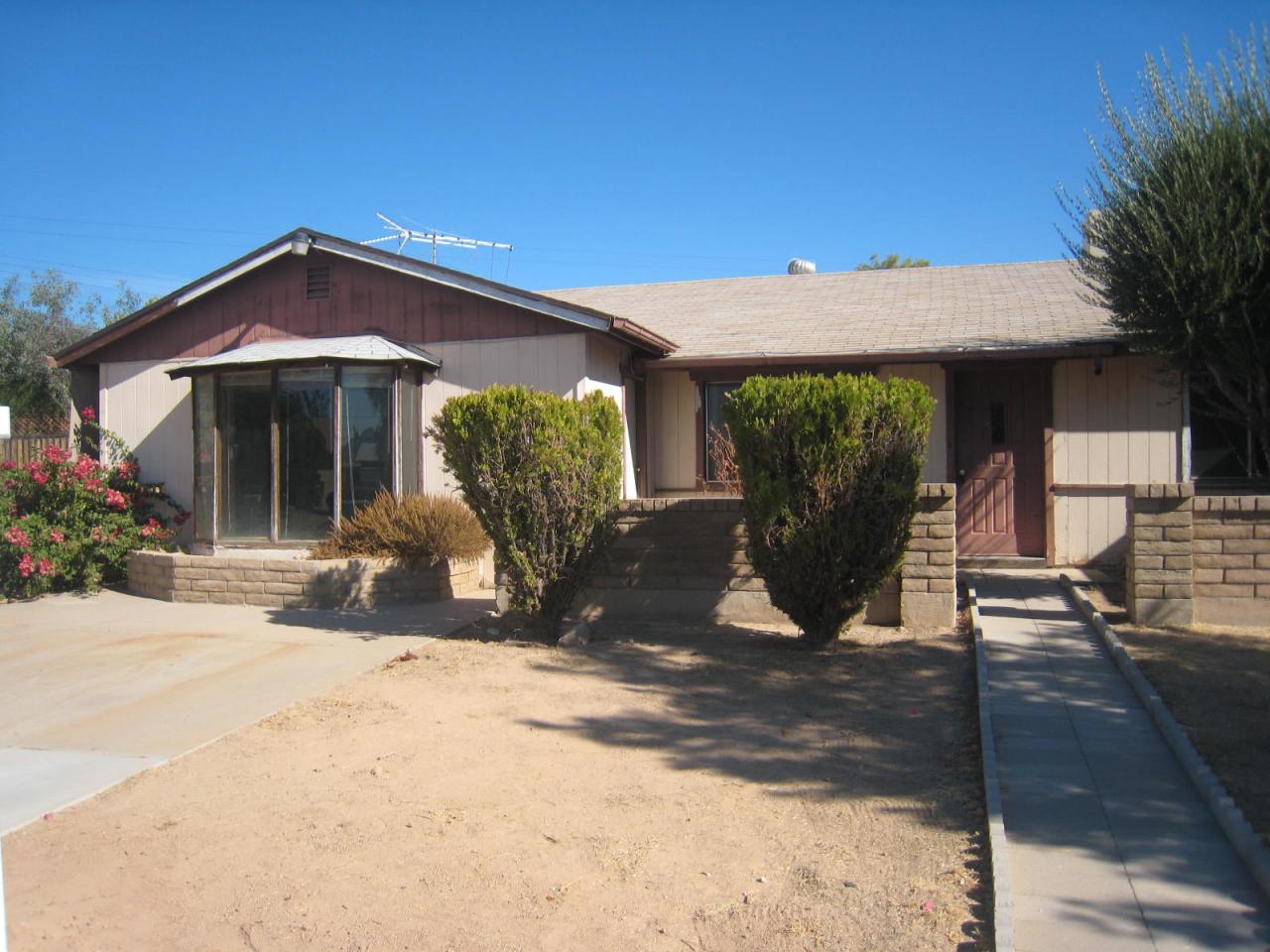 3314 East Nisbet Road Phoenix, AZ 85032 - Photo 1 of 25 Front