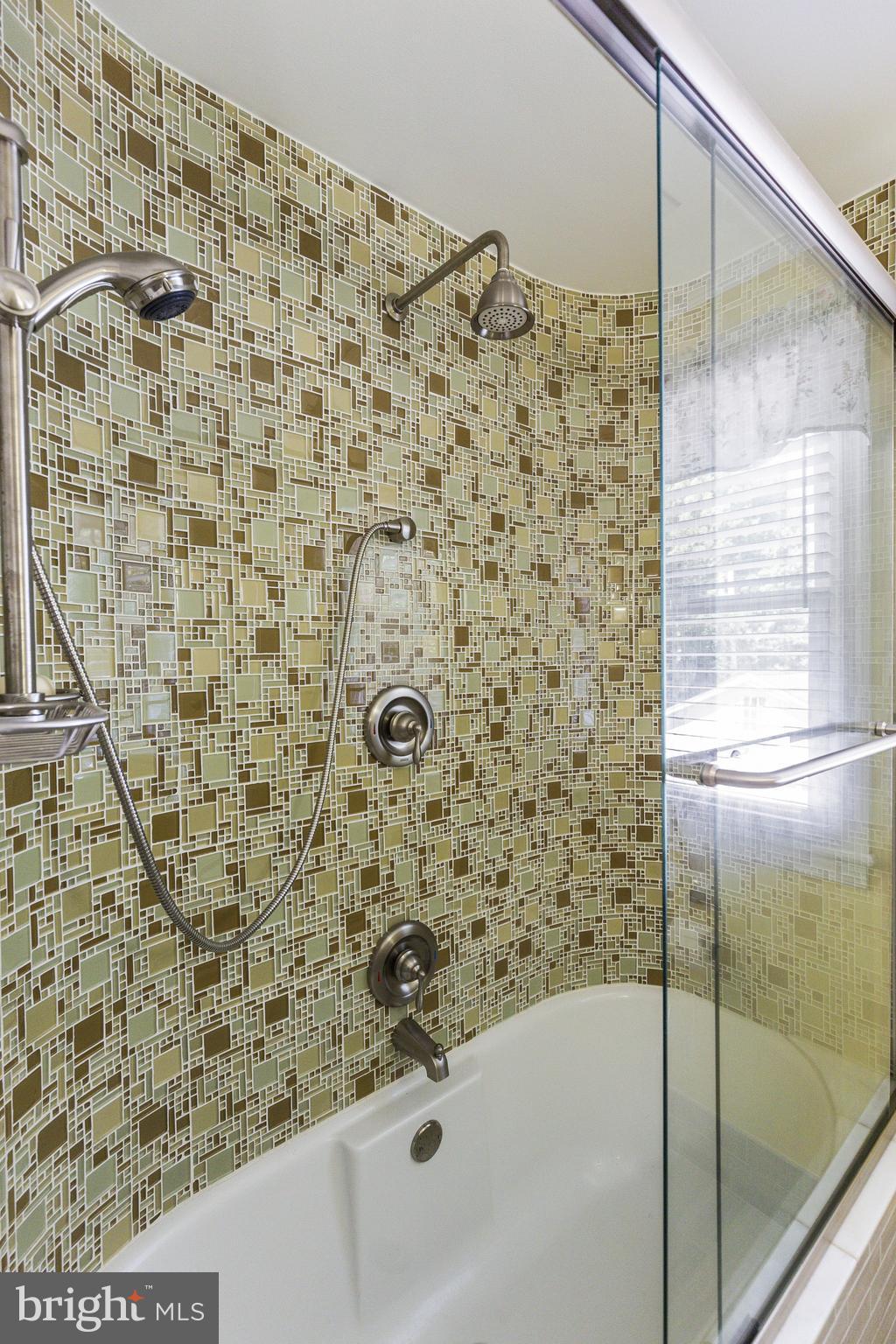 14236 Solomons Island Road South Solomons, MD 20688 - Photo 26 of 40 Bath