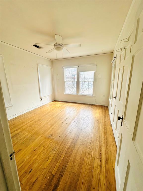 5114 Alcott Street Dallas, TX 75206 - Photo 13 of 24 Primary bedroom