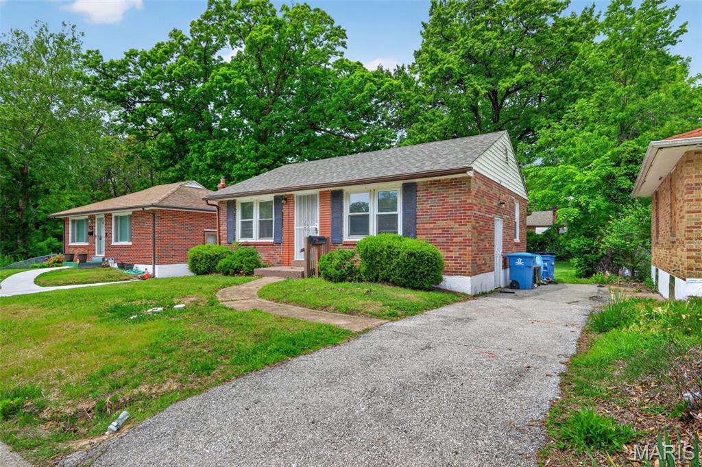 4607 Seattle Street St. Louis, MO 63121 - Photo 3 of 33