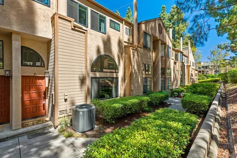 $749,888 | 9230 Lake Murray Boulevard, Unit F, San Diego, CA 92119