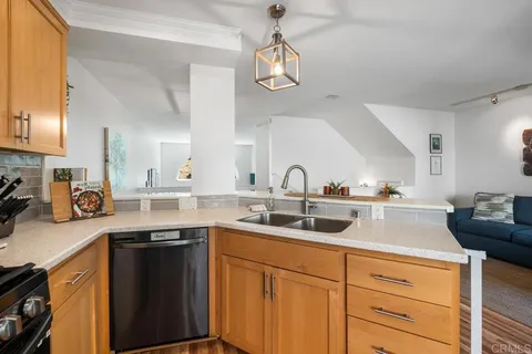 $749,888 | 9230 Lake Murray Boulevard, Unit F, San Diego, CA 92119