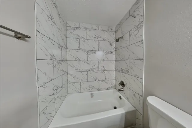 $2,050 | 18327 Willow Moss Drive, Katy, TX 77449