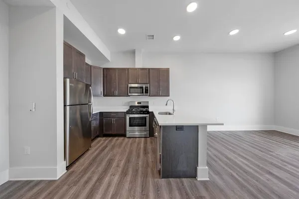 $2,169 | 660 Grand Street, Unit 308, Jersey City, NJ 07304