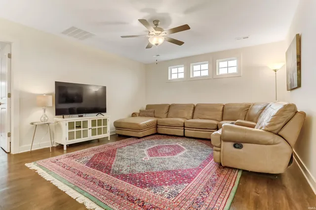 $599,900 | 5498 Abbe Wood Drive, Newburgh, IN 47630