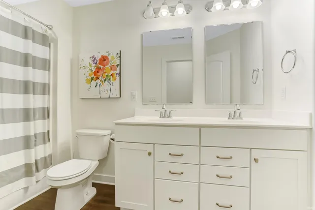 $599,900 | 5498 Abbe Wood Drive, Newburgh, IN 47630