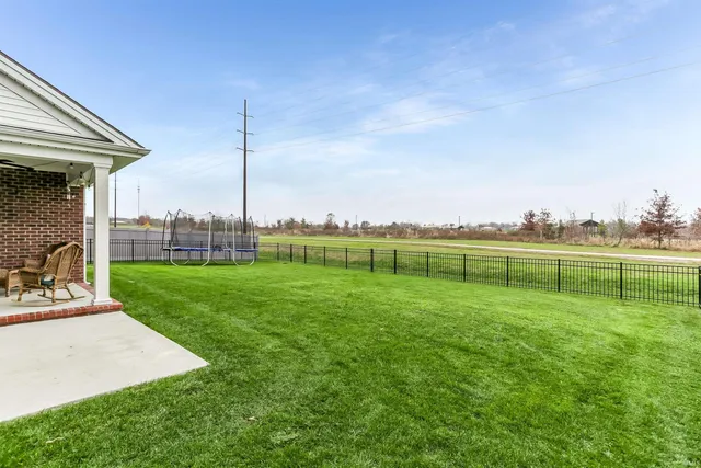 $599,900 | 5498 Abbe Wood Drive, Newburgh, IN 47630