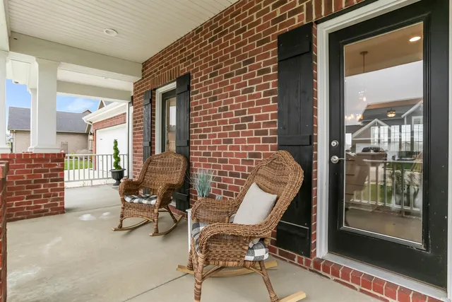 $599,900 | 5498 Abbe Wood Drive, Newburgh, IN 47630