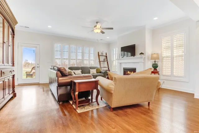 $599,900 | 5498 Abbe Wood Drive, Newburgh, IN 47630