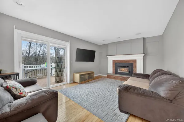 $595,000 | 24 Pellbridge Drive, Hopewell Junction, NY 12533
