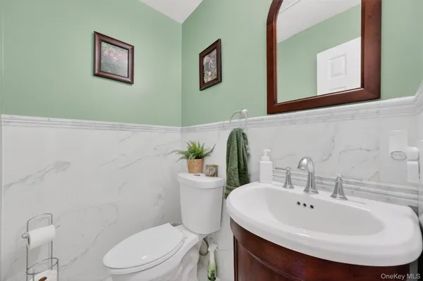 $595,000 | 24 Pellbridge Drive, Hopewell Junction, NY 12533
