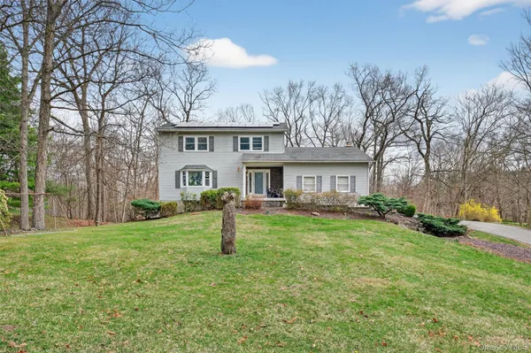 $595,000 | 24 Pellbridge Drive, Hopewell Junction, NY 12533