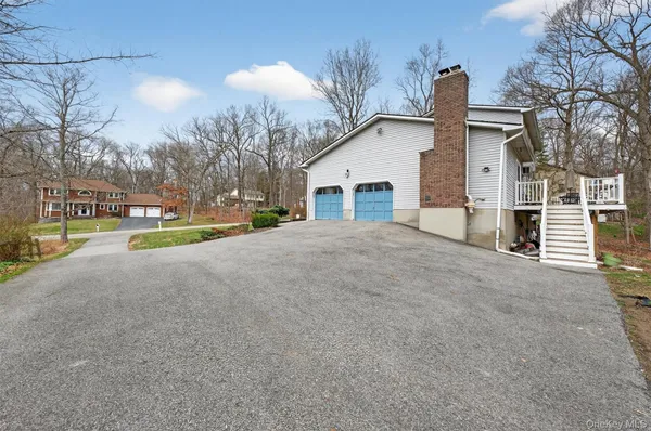 $595,000 | 24 Pellbridge Drive, Hopewell Junction, NY 12533