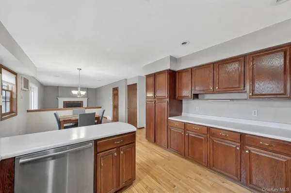 $595,000 | 24 Pellbridge Drive, Hopewell Junction, NY 12533