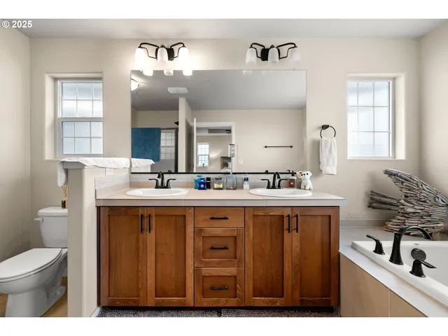 $611,900 | 28723 Southwest Serenity Way, Wilsonville, OR 97070