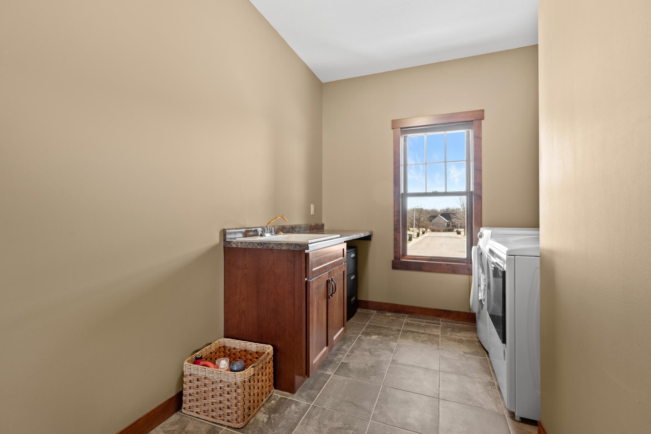 1451 Echo Ridge Street Southwest Rochester, MN 55902 - Photo 13 of 37