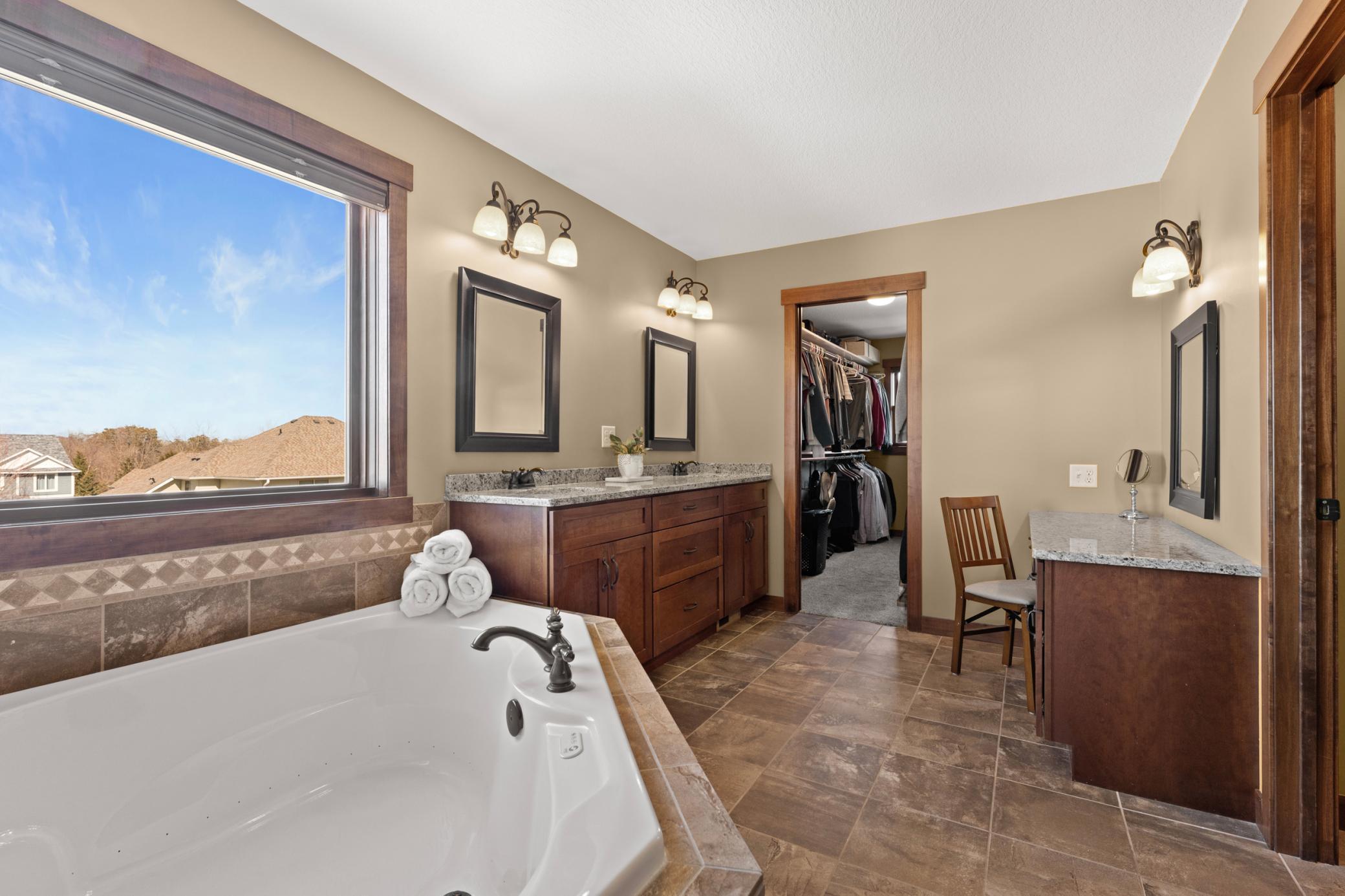 1451 Echo Ridge Street Southwest Rochester, MN 55902 - Photo 15 of 37