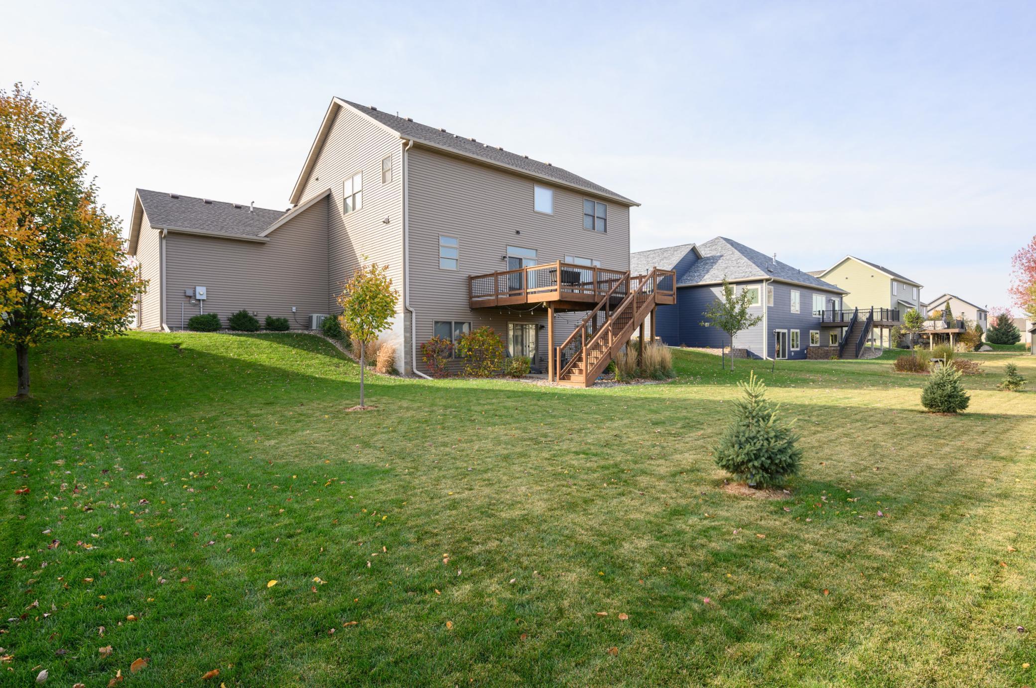 1451 Echo Ridge Street Southwest Rochester, MN 55902 - Photo 3 of 37