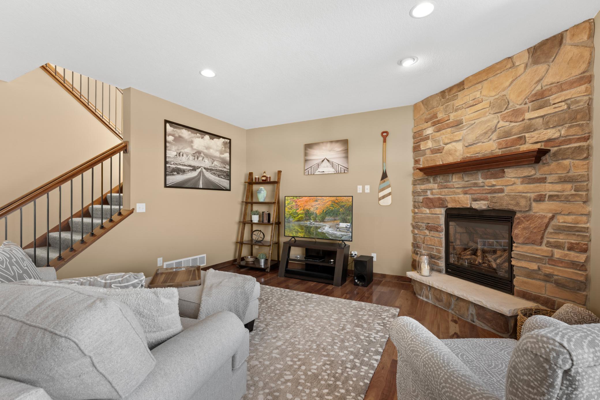 1451 Echo Ridge Street Southwest Rochester, MN 55902 - Photo 9 of 37