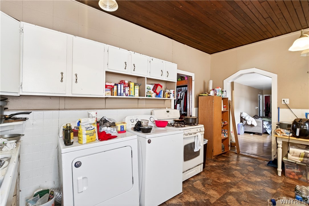 314 14th Street Buffalo, NY 14213 - Photo 14 of 37