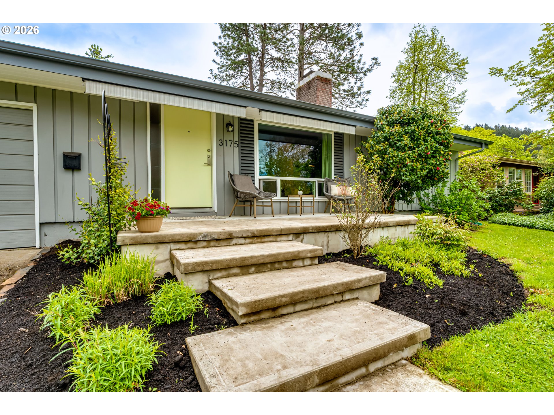 3175 University Street Eugene, OR 97405 - Photo 4 of 37