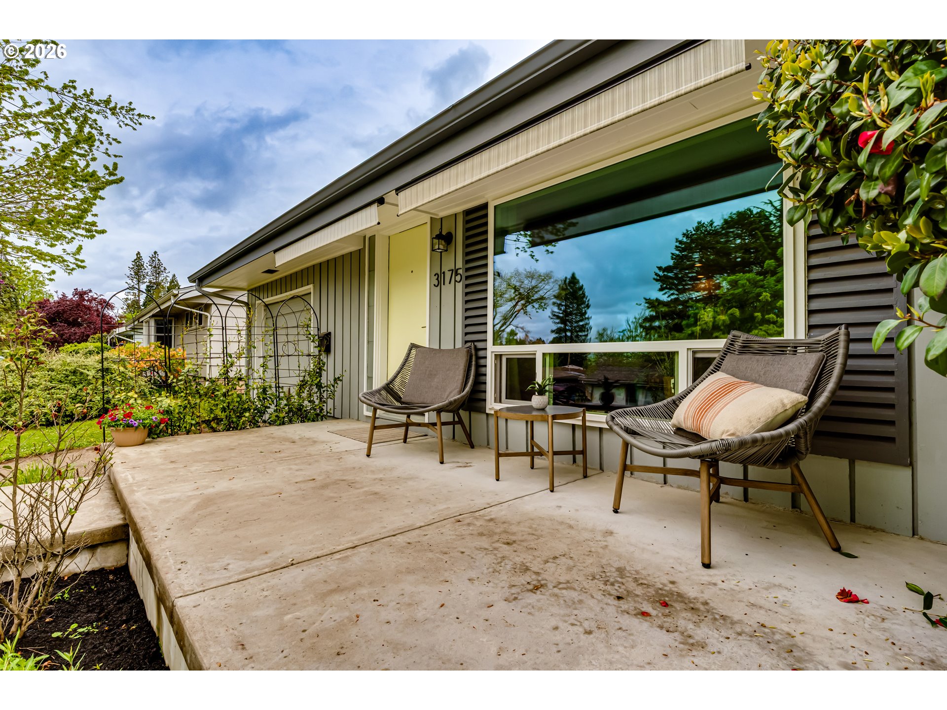 3175 University Street Eugene, OR 97405 - Photo 5 of 37