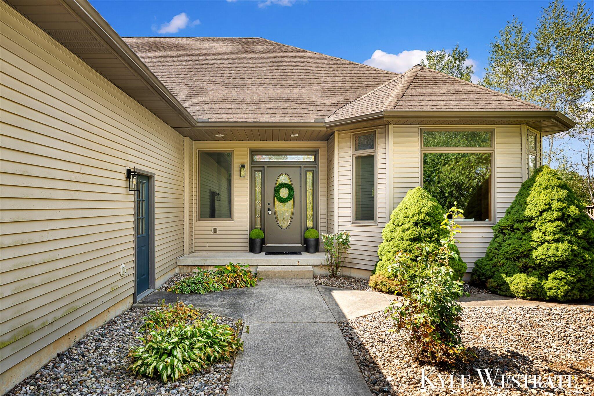6851 Dumon Road Belding, MI 48809 - Photo 3 of 62 04-AIV00358