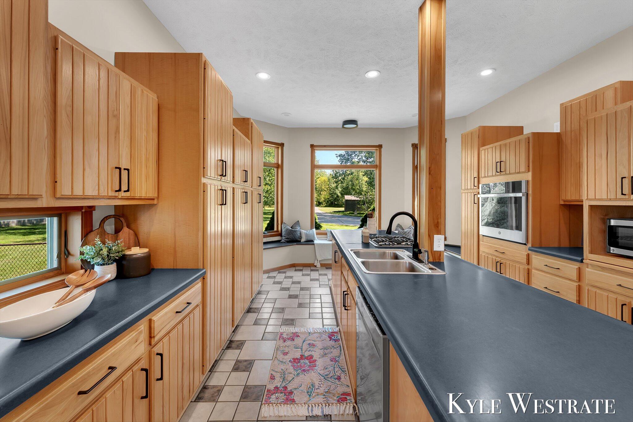 6851 Dumon Road Belding, MI 48809 - Photo 9 of 62 11-AIV00031