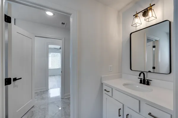 $3,450 | 2401 B Inga Street, Nashville, TN 37206