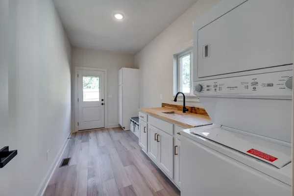 $3,450 | 2401 B Inga Street, Nashville, TN 37206