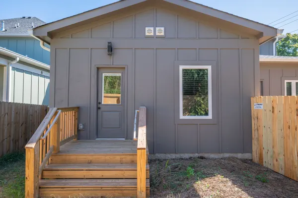 $3,450 | 2401 B Inga Street, Nashville, TN 37206