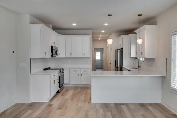 $3,450 | 2401 B Inga Street, Nashville, TN 37206