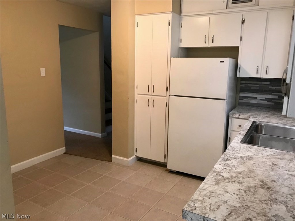 2615 Overbrook Road Cuyahoga Falls, OH 44221 - Photo 12 of 26