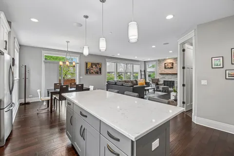 $1,250,000 | 507 North Avenue, Barrington, IL 60010