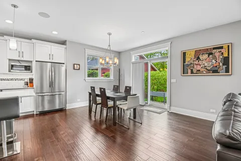 $1,250,000 | 507 North Avenue, Barrington, IL 60010