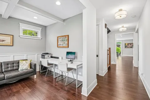 $1,250,000 | 507 North Avenue, Barrington, IL 60010