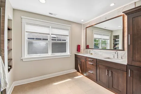 $1,250,000 | 507 North Avenue, Barrington, IL 60010