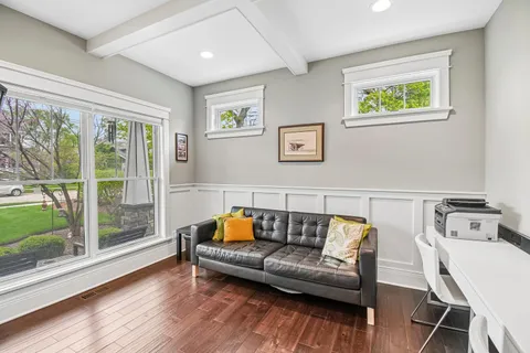 $1,250,000 | 507 North Avenue, Barrington, IL 60010