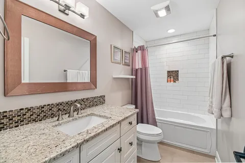 $1,250,000 | 507 North Avenue, Barrington, IL 60010