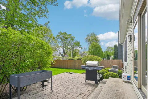 $1,250,000 | 507 North Avenue, Barrington, IL 60010