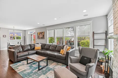 $1,250,000 | 507 North Avenue, Barrington, IL 60010