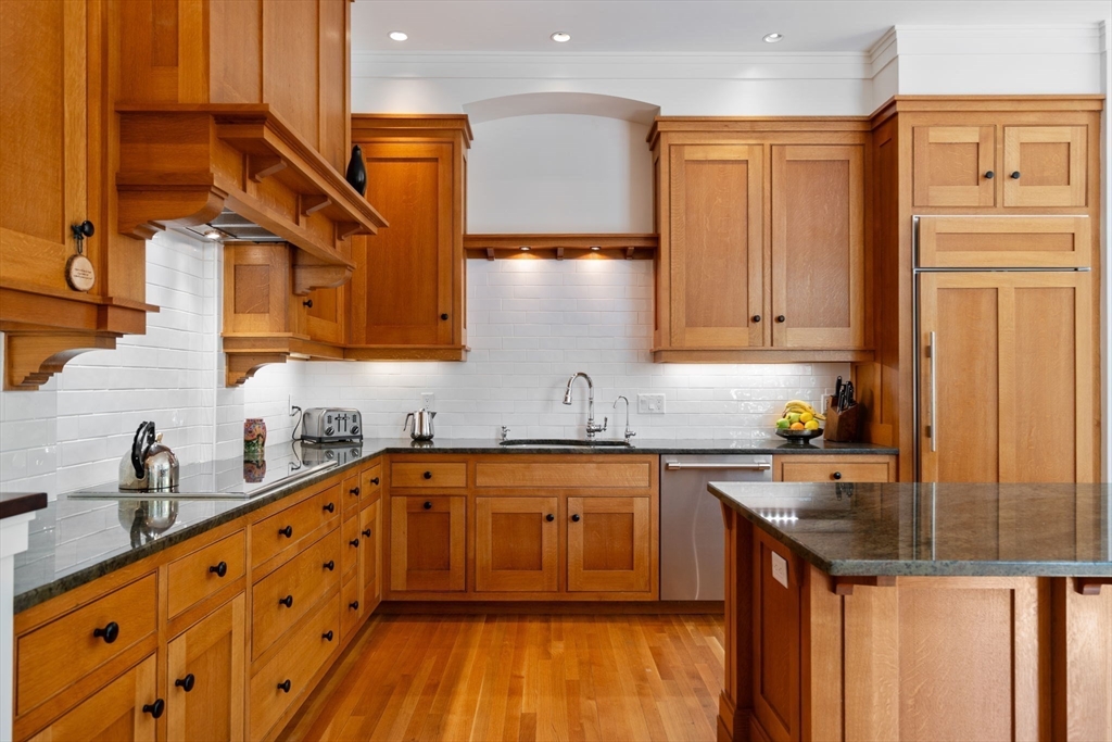 41 Stony Brook Road Weston, MA 02493 - Photo 11 of 40 Gallery Image 11