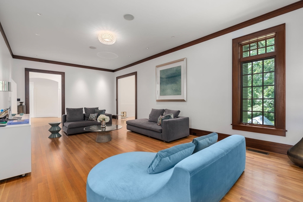 41 Stony Brook Road Weston, MA 02493 - Photo 15 of 40 Gallery Image 15