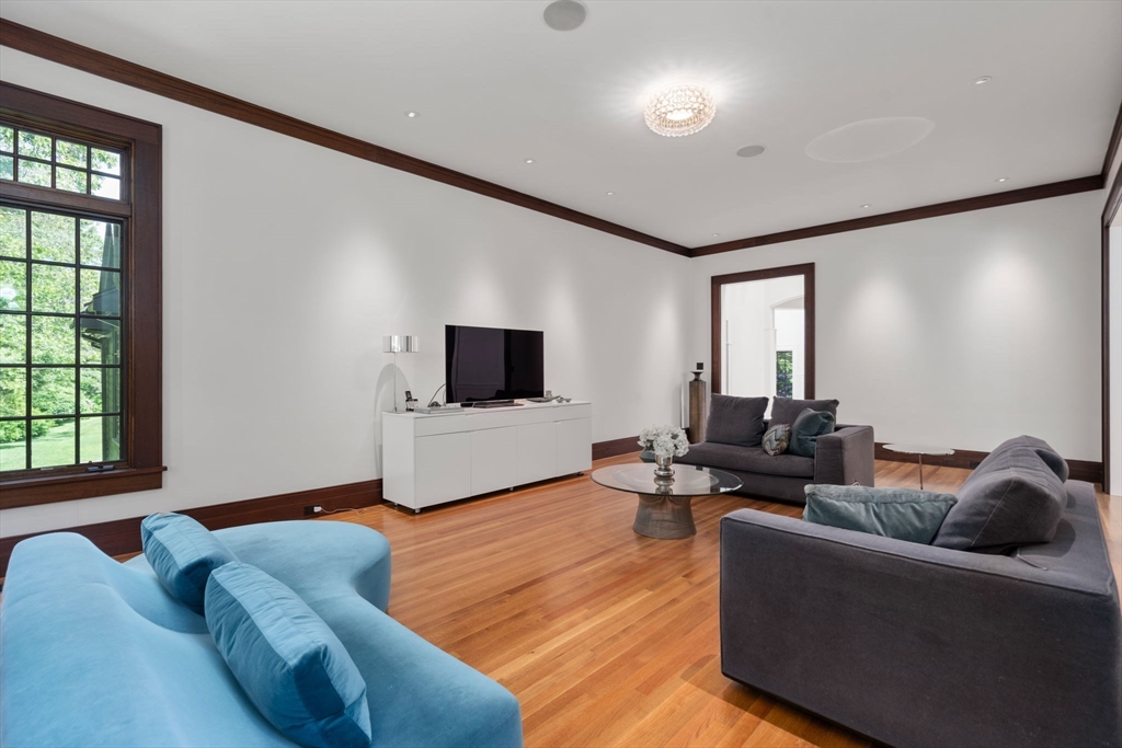 41 Stony Brook Road Weston, MA 02493 - Photo 16 of 40 Gallery Image 16