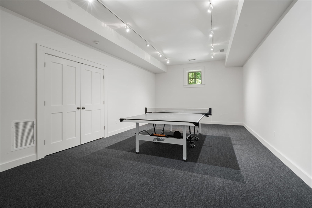41 Stony Brook Road Weston, MA 02493 - Photo 31 of 40 Gallery Image 31
