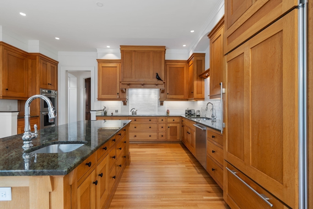 41 Stony Brook Road Weston, MA 02493 - Photo 10 of 40 Gallery Image 10