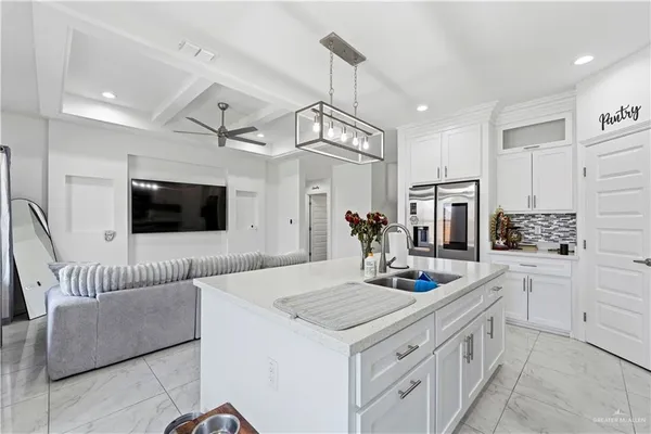 $2,300 | 1105 West Dawes Avenue, Alton, TX 78573